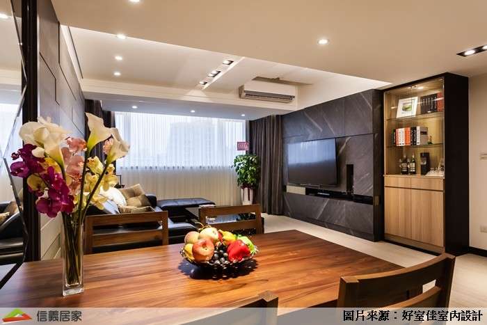 咖啡色餐廳室內裝潢設計，包括餐桌、電視牆、餐椅裝潢圖片