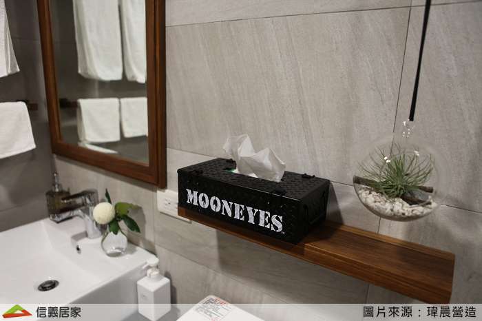 灰色浴室室內裝潢設計，包括洗手台、置物櫃裝潢圖片