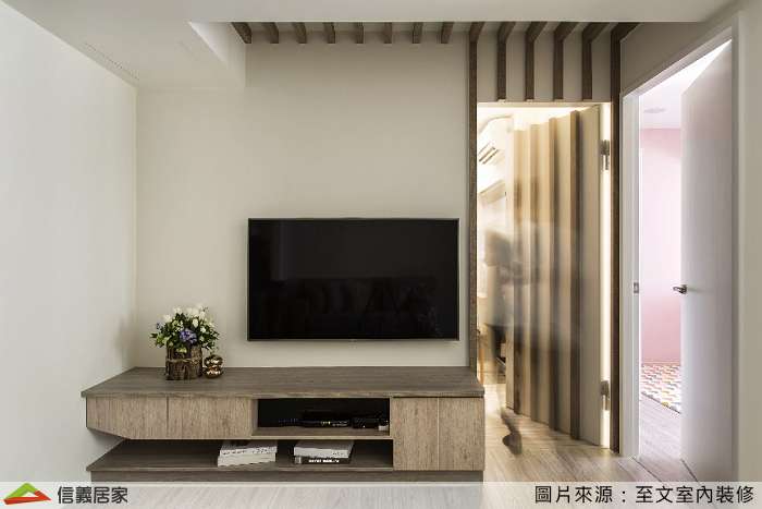 白色客廳室內裝潢設計，包括電視櫃裝潢圖片