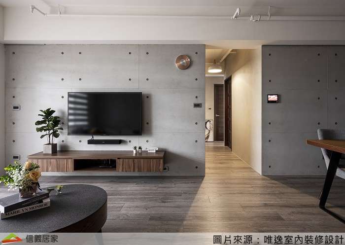 灰色客廳室內裝潢設計，包括茶几、電視牆裝潢圖片
