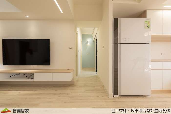 米色走道室內裝潢設計，包括壁燈裝潢圖片