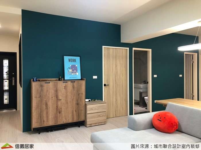 藍色玄關室內裝潢設計，包括收納櫃、矮櫃裝潢圖片