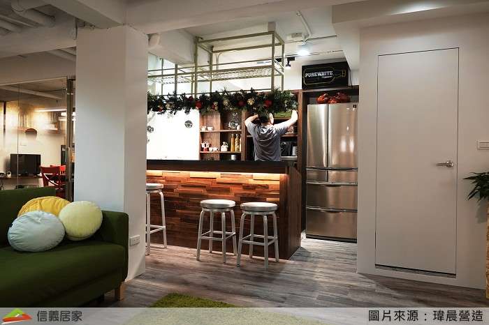 白色餐廳室內裝潢設計，包括沙發、吧台裝潢圖片