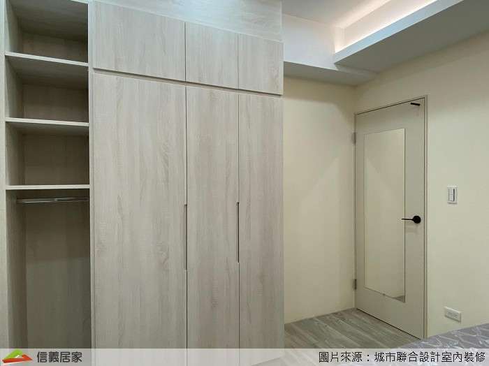 白色玄關室內裝潢設計，包括收納櫃、置物櫃裝潢圖片